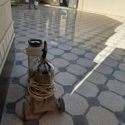 جلي البلاط بالرياض